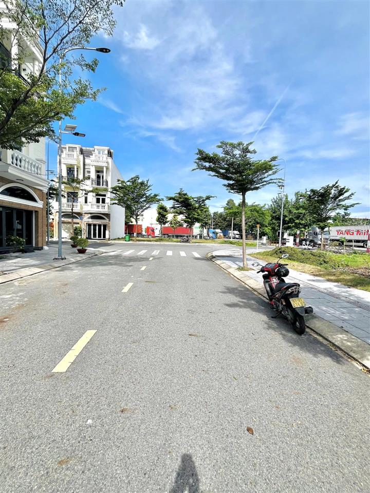 Bán đất kdc icon central dĩ an đối diện công viên thoáng mát, 60m2, đường 12m  giá 3,3 tỷ tl
