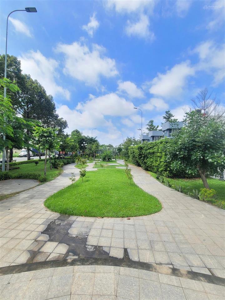Bán đất kdc icon central dĩ an đối diện công viên thoáng mát, 60m2, đường 12m  giá 3,3 tỷ tl