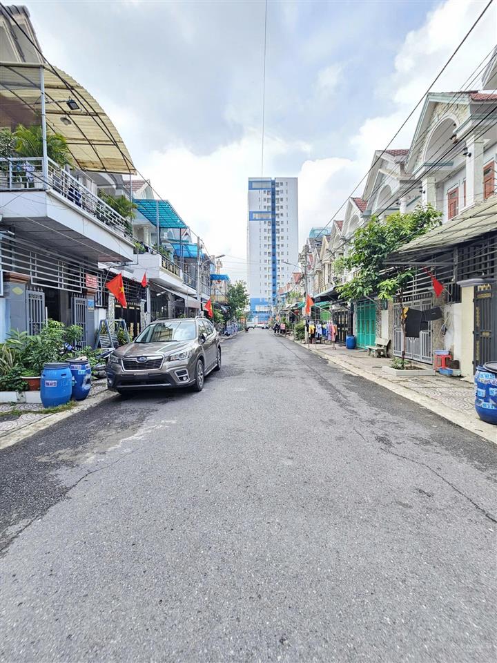 860 bán đất tân đông hiệp gần vincom dĩ an, sổ hồng riêng, 64m2 full thổ cư, đường 10m  3,2 tỷ tl