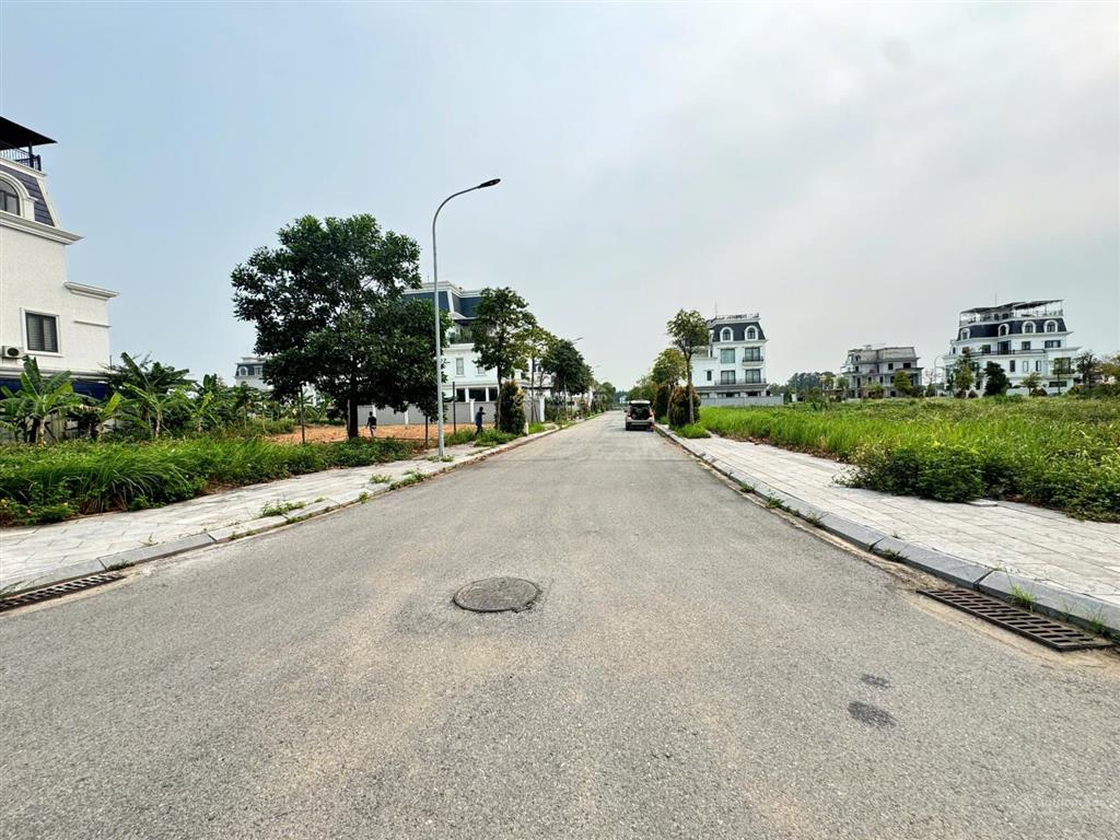 Lô góc 2 mặt tiền chính chủ tại bắc đầm vạc  vĩnh phúc