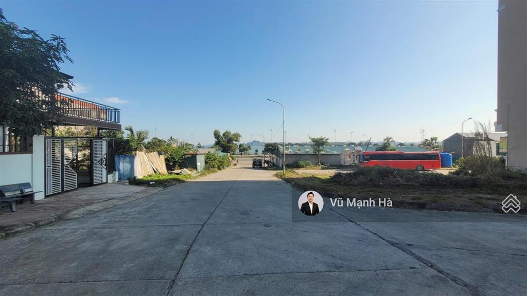 Đất to 2 mặt tiền sau toytota ngay cổng tuần châu
