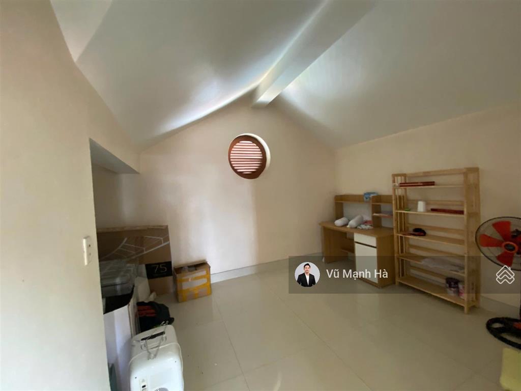 Nhà 3 tầng phố anh đào, cạnh đường hậu cần bãi cháy