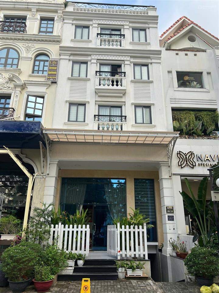 Chính chủ kẹt tiền cần bán gấp nhà mt đặng thùy trâm10m x 20m cn200m2, phường 13, quận bình thạnh