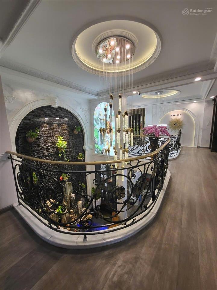 Siêu phẩm biệt thự trục đường hoa lan,8m x 16m (130m). giá 45tỷ , quận phú nhuận.