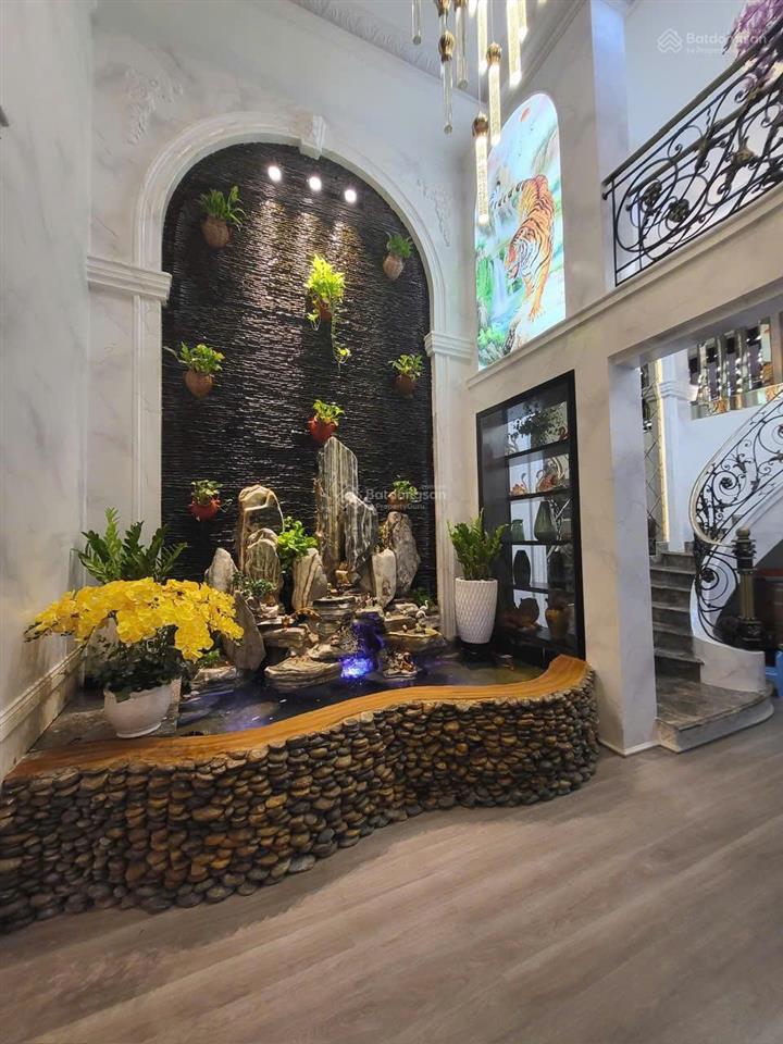 Siêu phẩm biệt thự trục đường hoa lan,8m x 16m (130m). giá 45tỷ , quận phú nhuận.