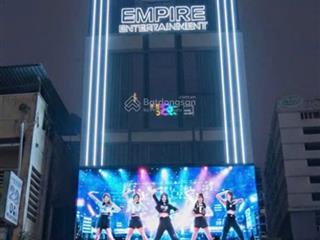 Giá rẻ bất ngờ mt đề thám ,q1 .dt 5x11m.cn  60m2. kc 5tầng. thang máy. hđt 80tr/tháng/ giá 30 tỷ