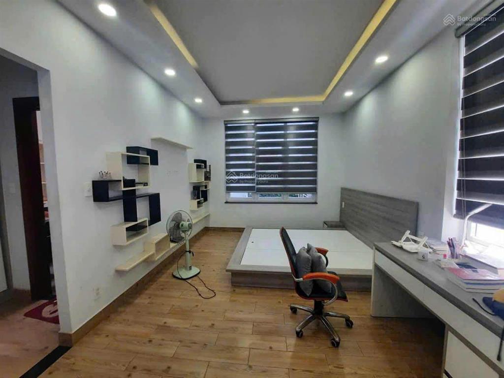Bán nhà mặt tiền nguyễn du, gò vấp  dt 5mx35m  công nhận 120 m2  kết cấu 5 tầng  giá bán 18 tỷ