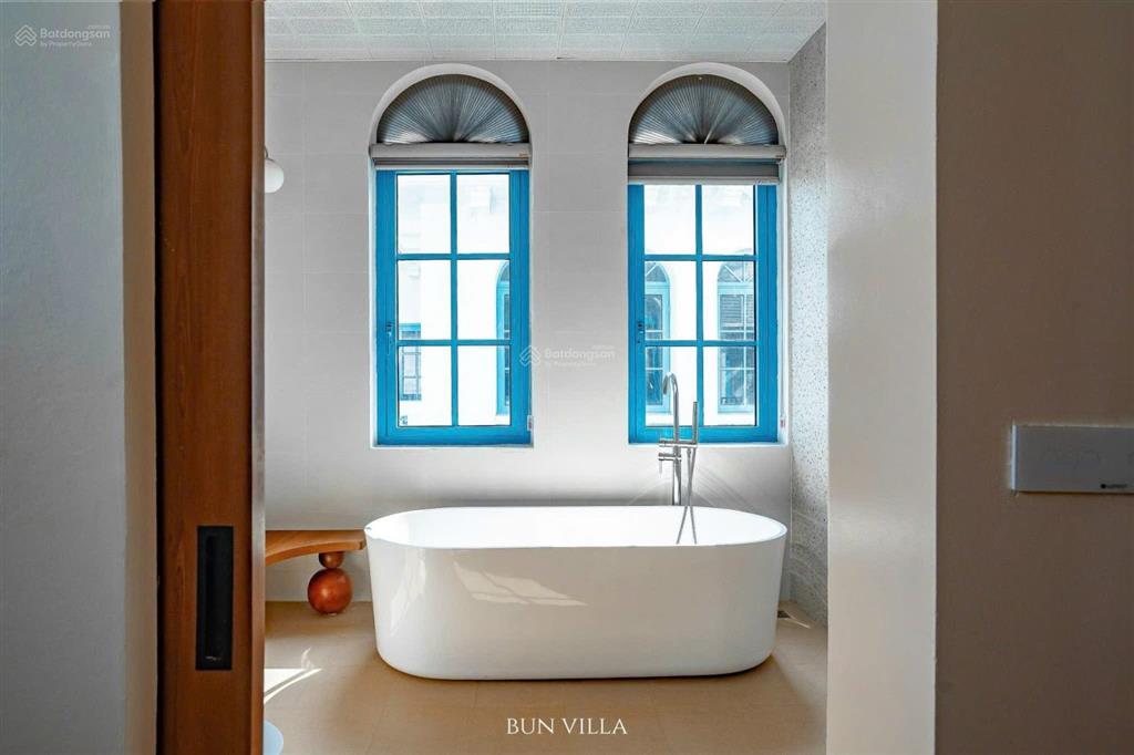Cần bán gấp căn biệt thự mặt biển rẻ nhất thị trường sun feria