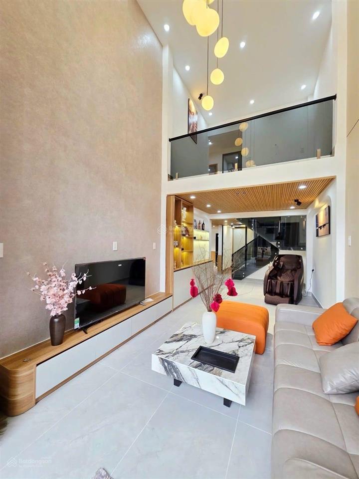 Nhà 2 tầng sân vườn thông thoáng lấy sáng cho cả nhà
trung tâm thanh khê, đà nẵng