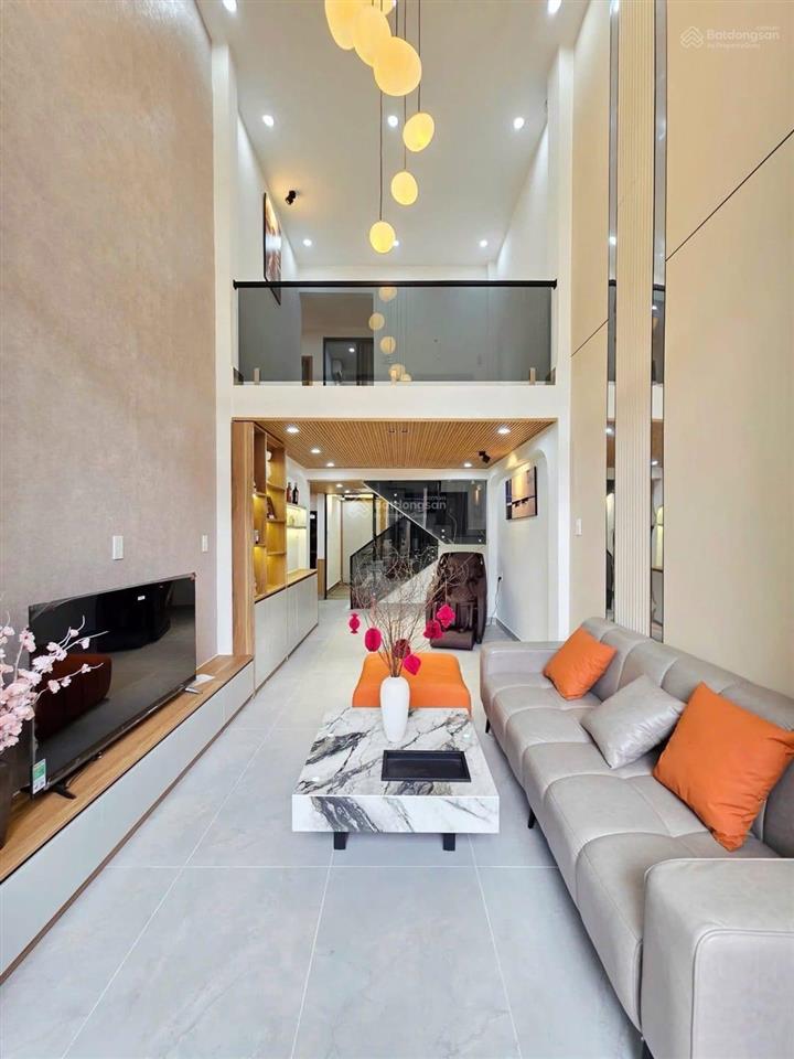 Nhà 2 tầng sân vườn thông thoáng lấy sáng cho cả nhà
trung tâm thanh khê, đà nẵng