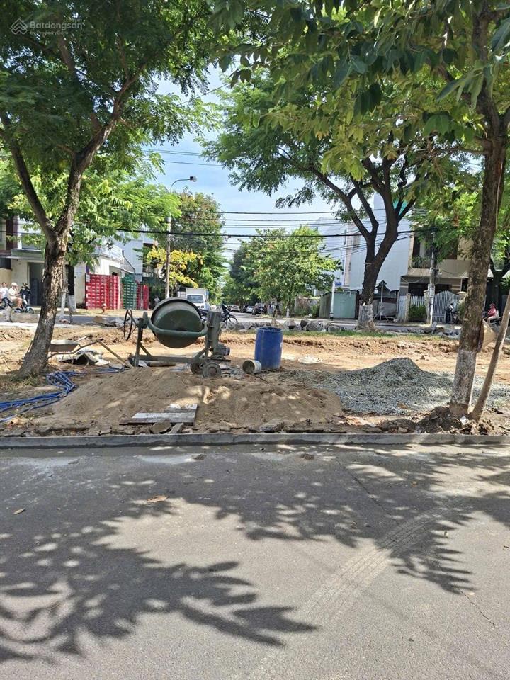 Một căn duy nhất đất mặt tiền phần lăng view công viên cơ hội hiếm!
