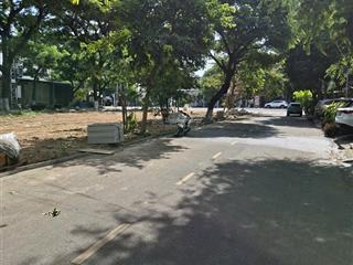 Một căn duy nhất đất mặt tiền phần lăng view công viên cơ hội hiếm!