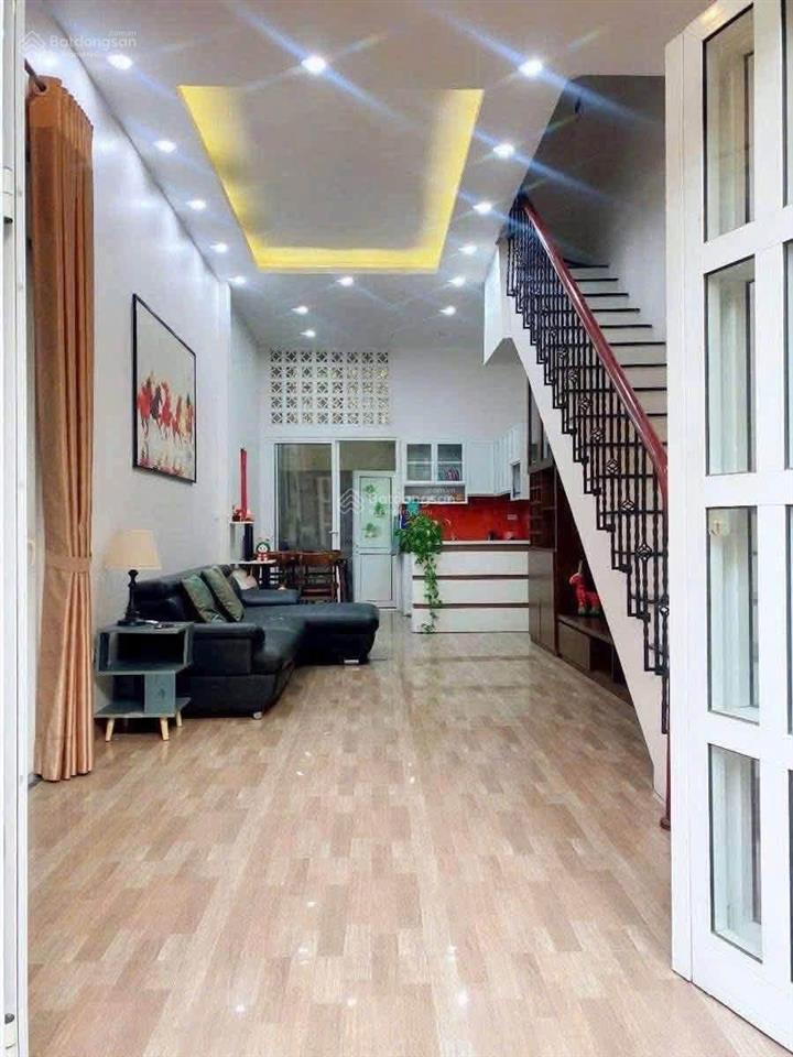 Cho thuê nhà thạch bàn  9 triệu/tháng  3pn  ô tô tránh