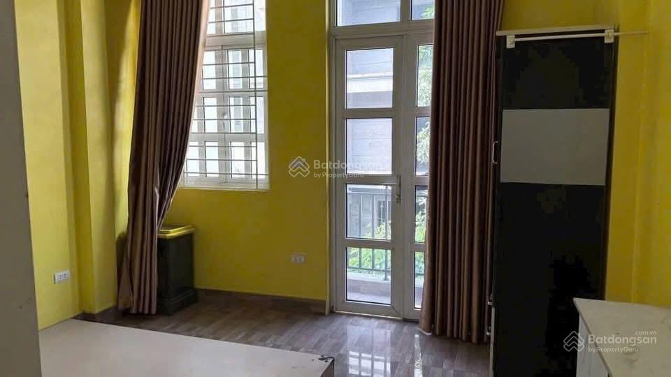 Cho thuê nhà thạch bàn  9 triệu/tháng  3pn  ô tô tránh