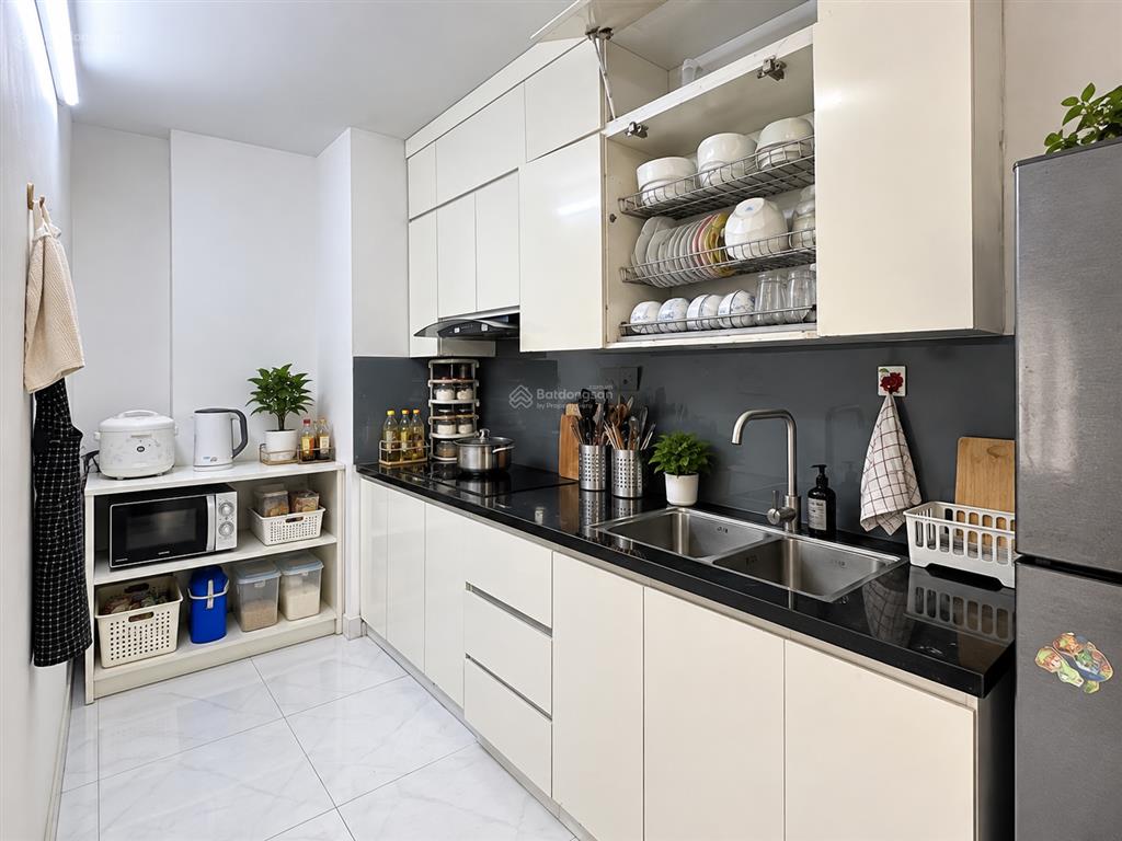 Chung cư rice city sông hồng  căn góc 69.2m2 2pn  2wc. tầng trung. view đẹp. full nội thất ở ngay