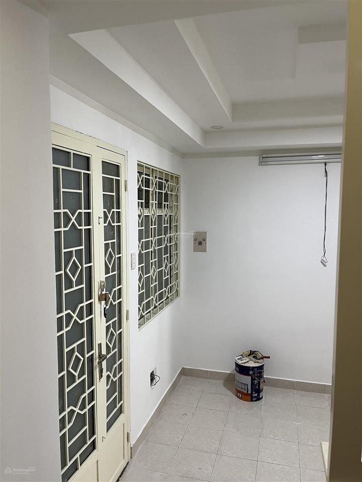 Cần bán căn hộ lầu 4 an hoà 6 có thang máy.