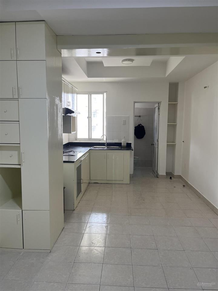 Cần bán căn hộ lầu 4 an hoà 6 có thang máy.
