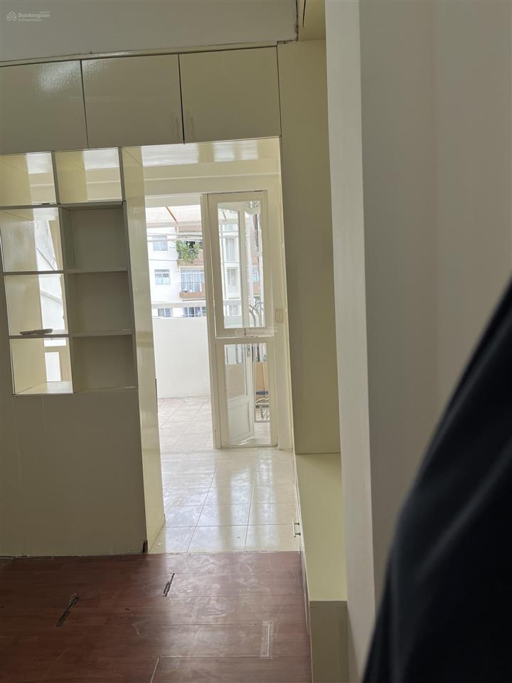 Cần bán căn hộ lầu 4 an hoà 6 có thang máy.