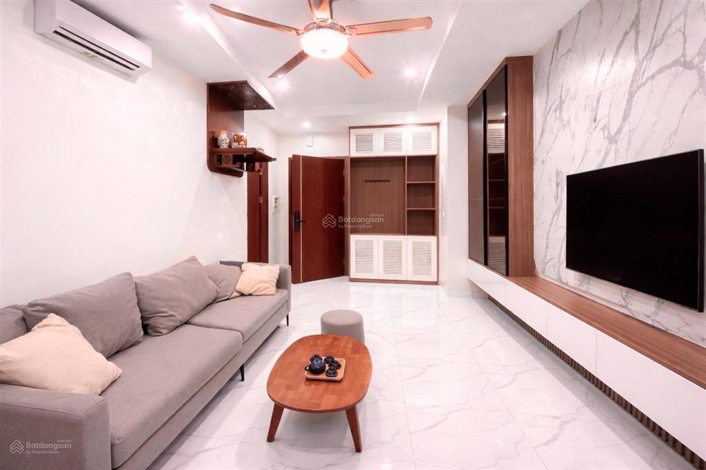 Bán nhà ở tết! gần huỳnh thúc kháng  52m2  full nội thất