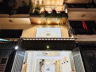 5 tầng  nhà 1/ thẳng trục  ds8 gv  hẻm xe hơi vào nhà 8.25 tỷ