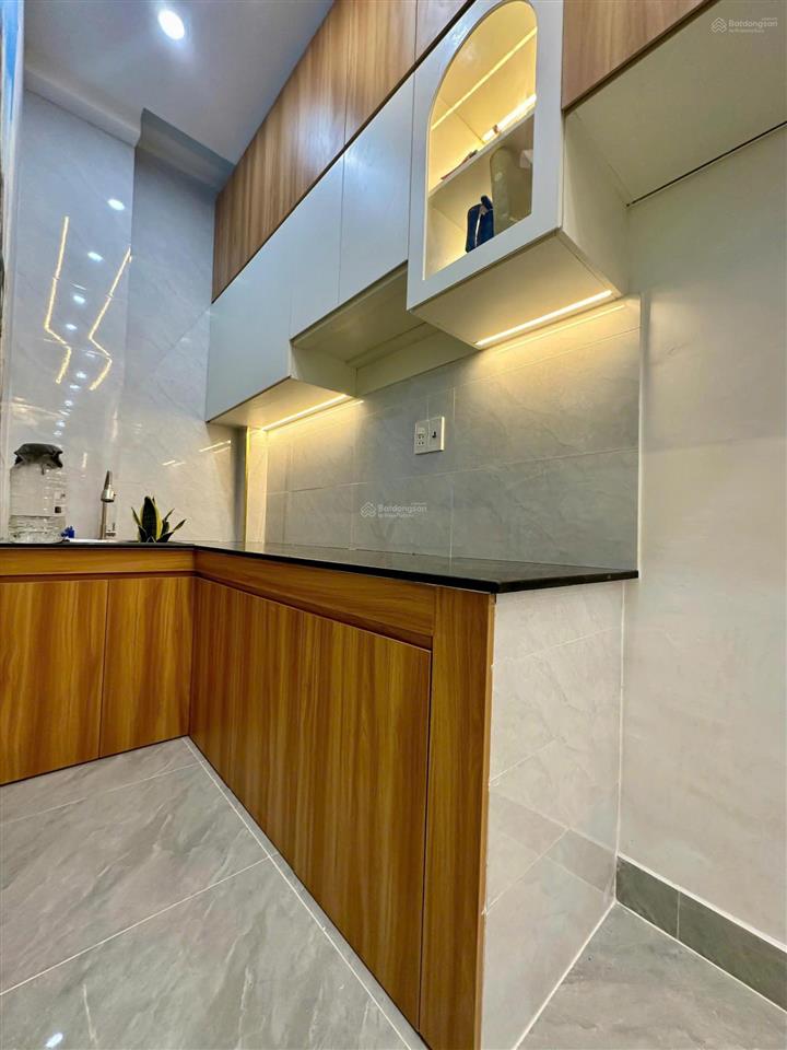 Chỉ 5.6 tỷ nhà gv 32.4m2 khu sân bay, sát mt nguyễn văn công p3, 2 tầng 3pn, full nt ở ngay