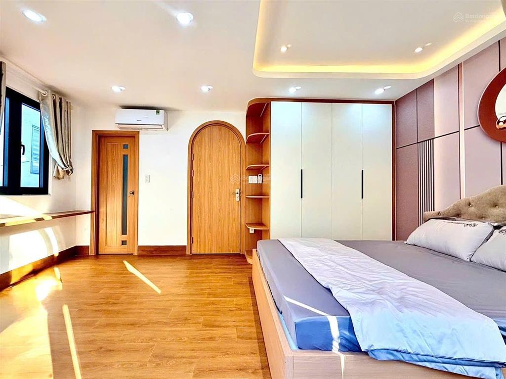 5 tầng 3pn full nội thất hiện đại, căn góc 2 mt rất thoáng  hxh thông  gần sân bay, cv gia định