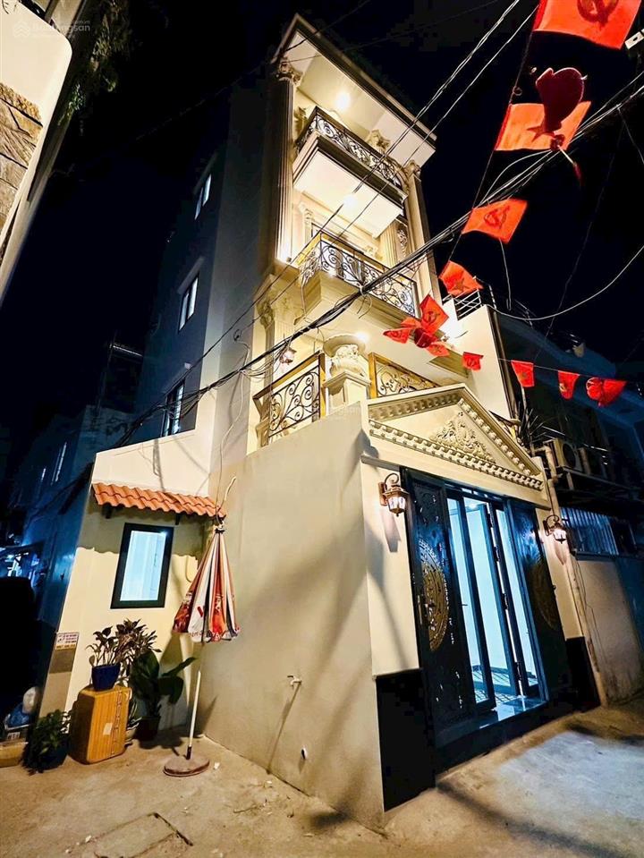 5 tầng 3pn full nội thất hiện đại, căn góc 2 mt rất thoáng  hxh thông  gần sân bay, cv gia định