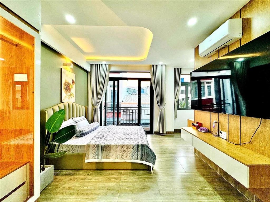 4 tầng  3pn 1 phòng thờ, sân thượng rộng  ngang đẹp 5.5m  42m2  kqh klg