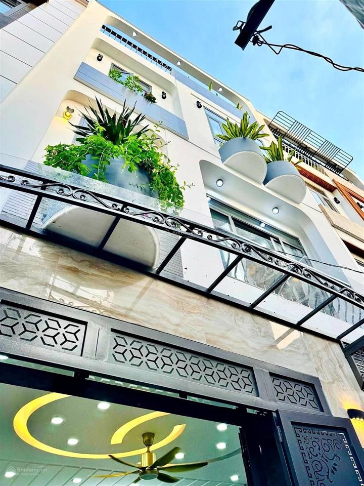 4 tầng  3pn 1 phòng thờ, sân thượng rộng  ngang đẹp 5.5m  42m2  kqh klg