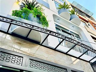 4 tầng  3pn 1 phòng thờ, sân thượng rộng  ngang đẹp 5.5m  42m2  kqh klg