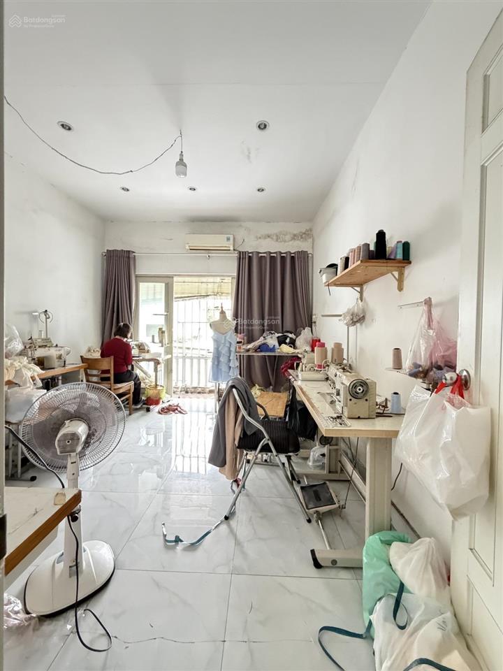 Nhà 3 mặt thoáng  55m2  xh thông  giáp cv  cạnh lotte nguyễn văn lượng  chỉ nhỉnh nhẹ 6 tỷ.