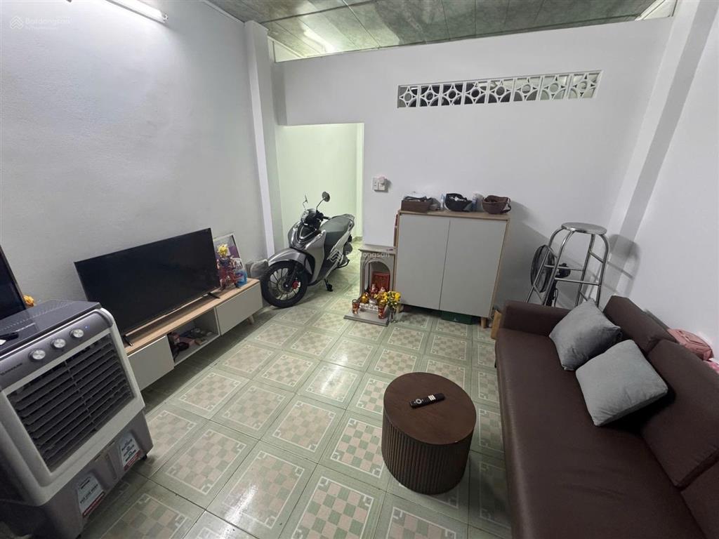 Cách 30m ra hẻm xe tải thông  nhà c4 50m2 ngay cityland nguyễn văn lượng  đang cho thuê 7tr/th