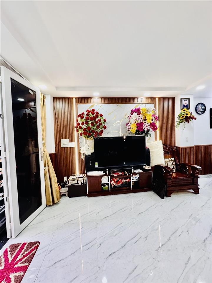 Nhà đẹp ở ngay  2 tầng  44m2  4,2x11,5m  gần bệnh viện hồng đức gò vấp