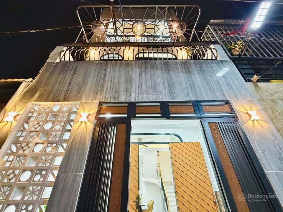 2 căn ra hxh thông  khu cv làng hoa  3 tầng  (4,5 x 9,5m)  3pn  full nt ở ngay