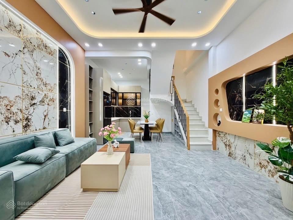 2 căn ra hxh thông  khu cv làng hoa  3 tầng  (4,5 x 9,5m)  3pn  full nt ở ngay