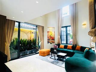 Chỉ 7.48 tỷ  nhà mới xây 5 tầng  54m2  gần cv làng hoa  ô tô đỗ cửa  căn góc 3 mặt thoáng