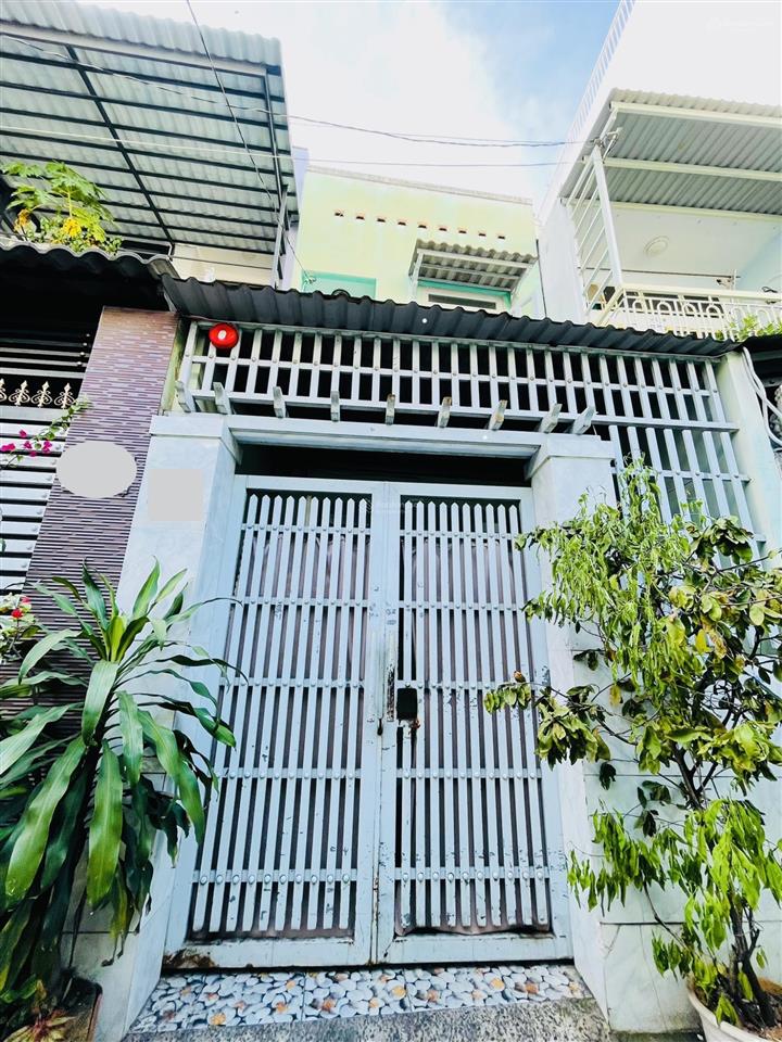 Ngay chợ gò vấp  2 tầng hoàn công đủ  4 phòng  56m2 công nhận đủ chỉ 5.6 tỷ
