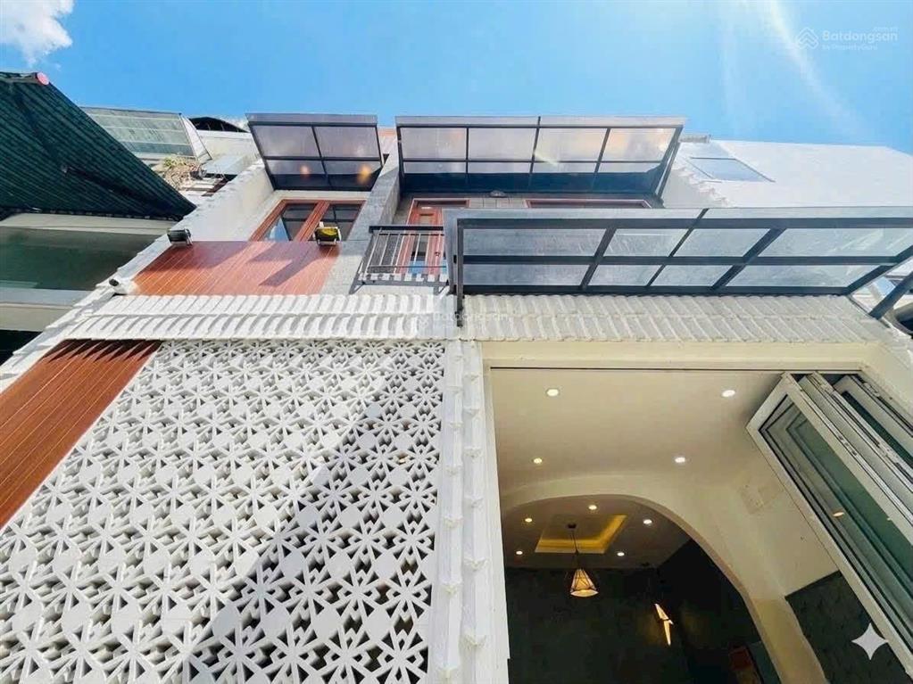 Chỉ 3.78 tỷ 6x5m, hxh  đối diện lotte nguyễn văn lượng  2 tầng đúc kiên cố, 2pn, st