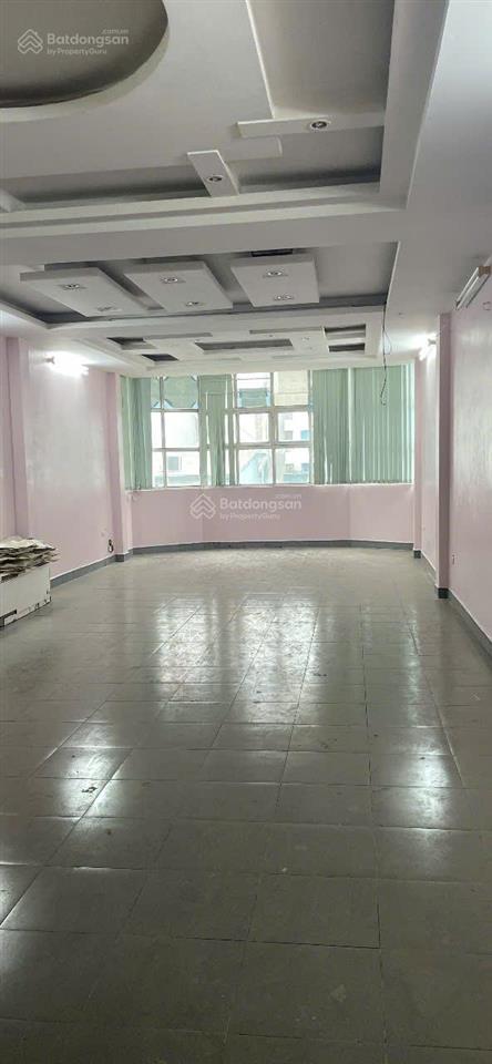 Cho thuê văn phòng tại tầng 2 số nhà 235 hoàng công chất, 6 triệu, 80m2, view đẹp
