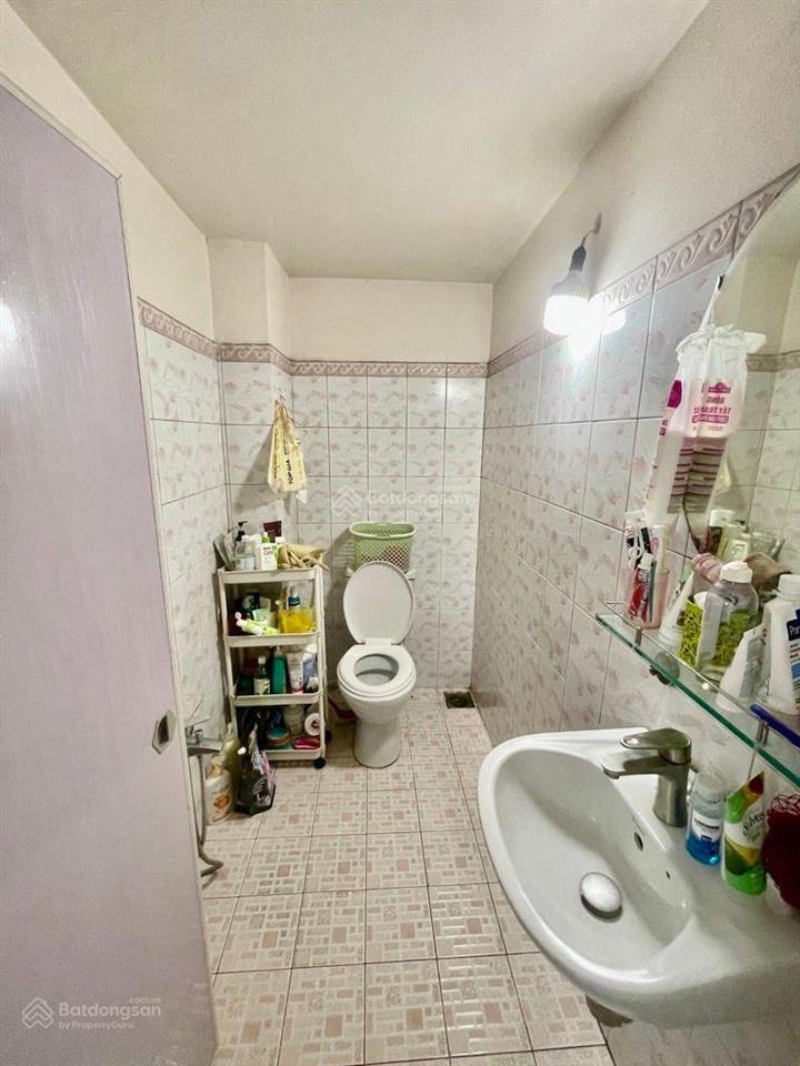 Nhà 1/tân phú 6,5 ty ôtô đổ cửa  4.4m x 16m 4tầng nở hậu  sổ hồng riêng  công chứng nhanh