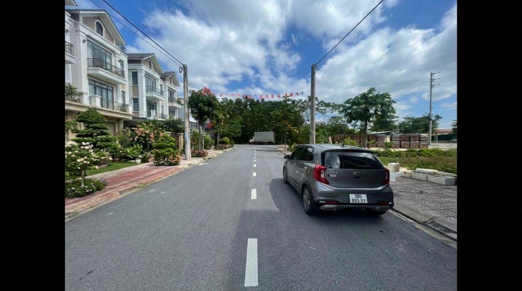 Bán gấp! Đất dịch vụ Xuân Mai giáp NOXH Kim Hoa - hơn 100m2 - mặt tiền 5m - giá chỉ hơn 30tr/m2