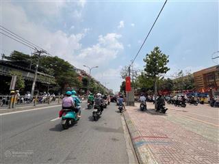 Nhà bông sao.gần trường học hoàng minh đạo.tạ quang bửu.khu buôn bán sầm uất.