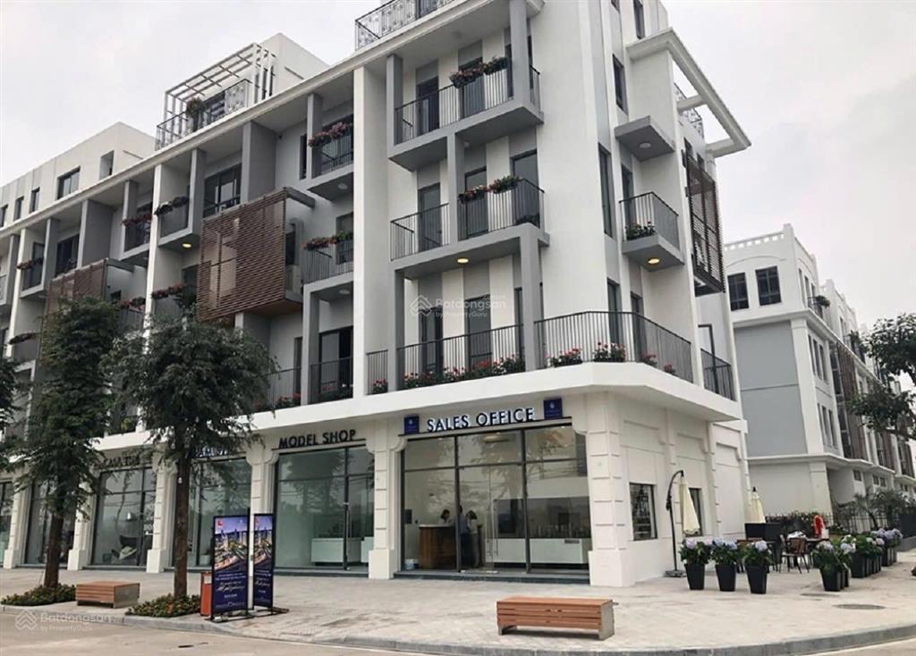 Cần tiền bán gấp căn shophouse 2 mặt tiền 5.5m trung tâm hà nội giá chỉ 8.5 tỷ