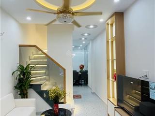 Bán nhà gần hàng xanh, bình thạnh, full nội thất ở ngay, 3 tầng, 5,68ty