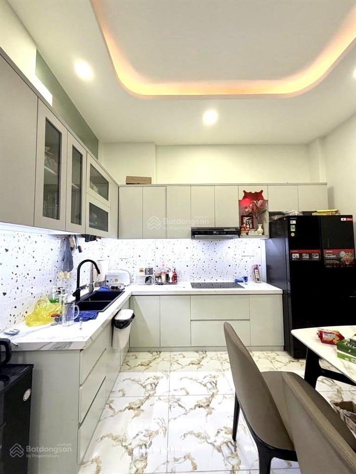 Bán gấp nhà phú thọ hoàtân phú, 50m2, 2 tầng, chỉ 5,3tỷ, tặng nội thất cho khách thiện chí