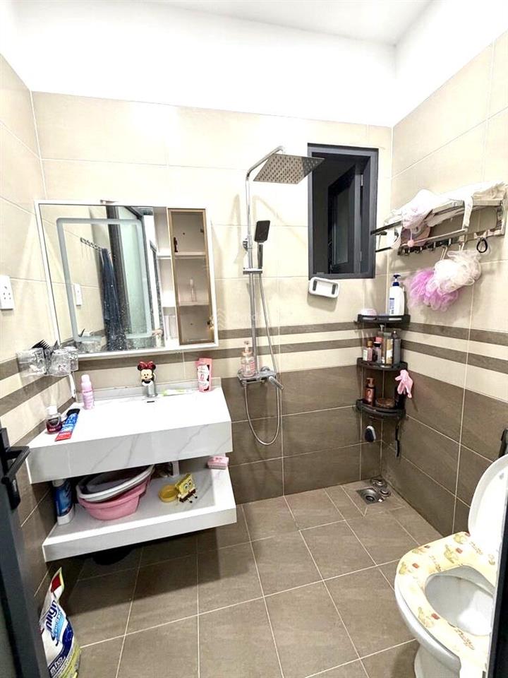 Bán gấp nhà phú thọ hoàtân phú, 50m2, 2 tầng, chỉ 5,3tỷ, tặng nội thất cho khách thiện chí