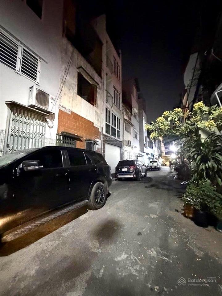 Bán gấp nhà phú thọ hoàtân phú, 50m2, 2 tầng, chỉ 5,3tỷ, tặng nội thất cho khách thiện chí