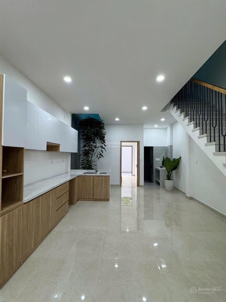 Tân thới nhất nhà xây mới full nội thất  shr  gần trường cấp 1  2  3  xe hơi đậu cửa