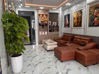 Quang trung gv  mặt tiền đường 12m có vỉa hè  ngang 4.2mx22m 4 tầng có thang máy 6 phòng 5wc