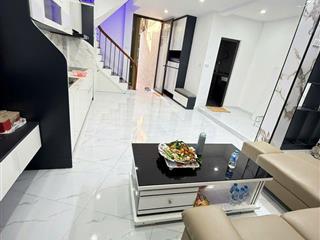 Lò đúc  trần khát chân  ngõ nông  37m2  5 tầng  hơn 7 tỷ.
sổ đỏ vuông vẫn sẵn sàng giao dịch.